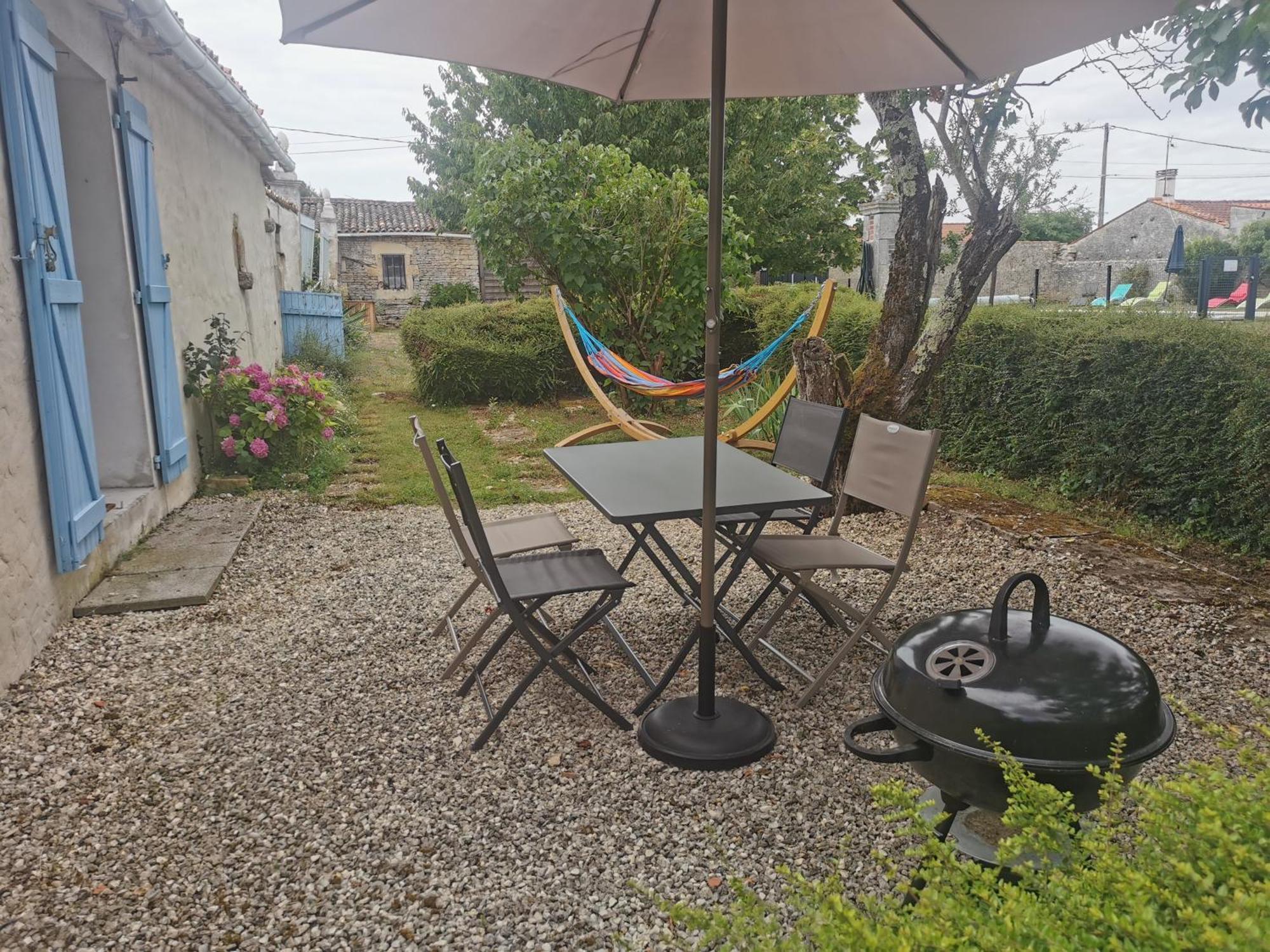 L'enclos bleu Chaille-Les-Marais Exterior foto